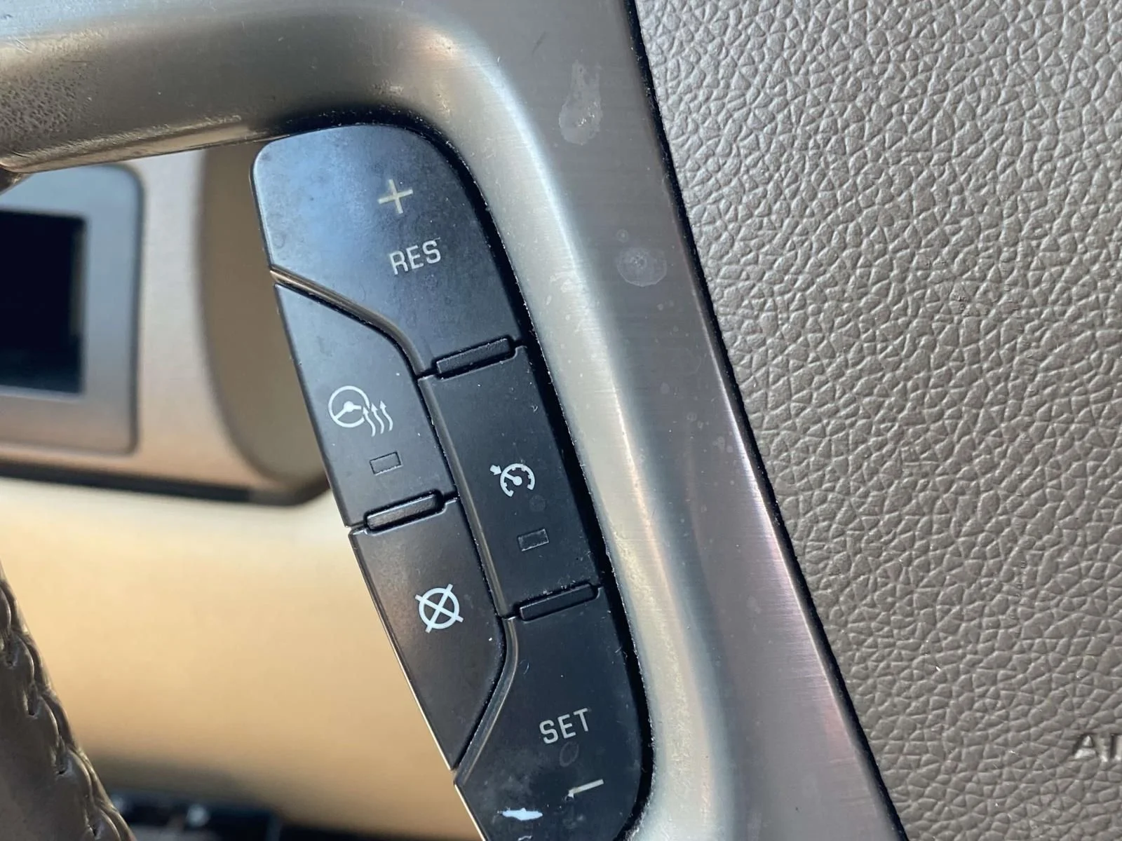 Used 2013 Gold GMC SLT 1500 image 25