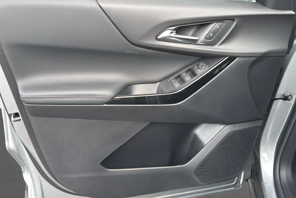 New 2027 Sterling Gray Metallic Chevrolet LT image 14
