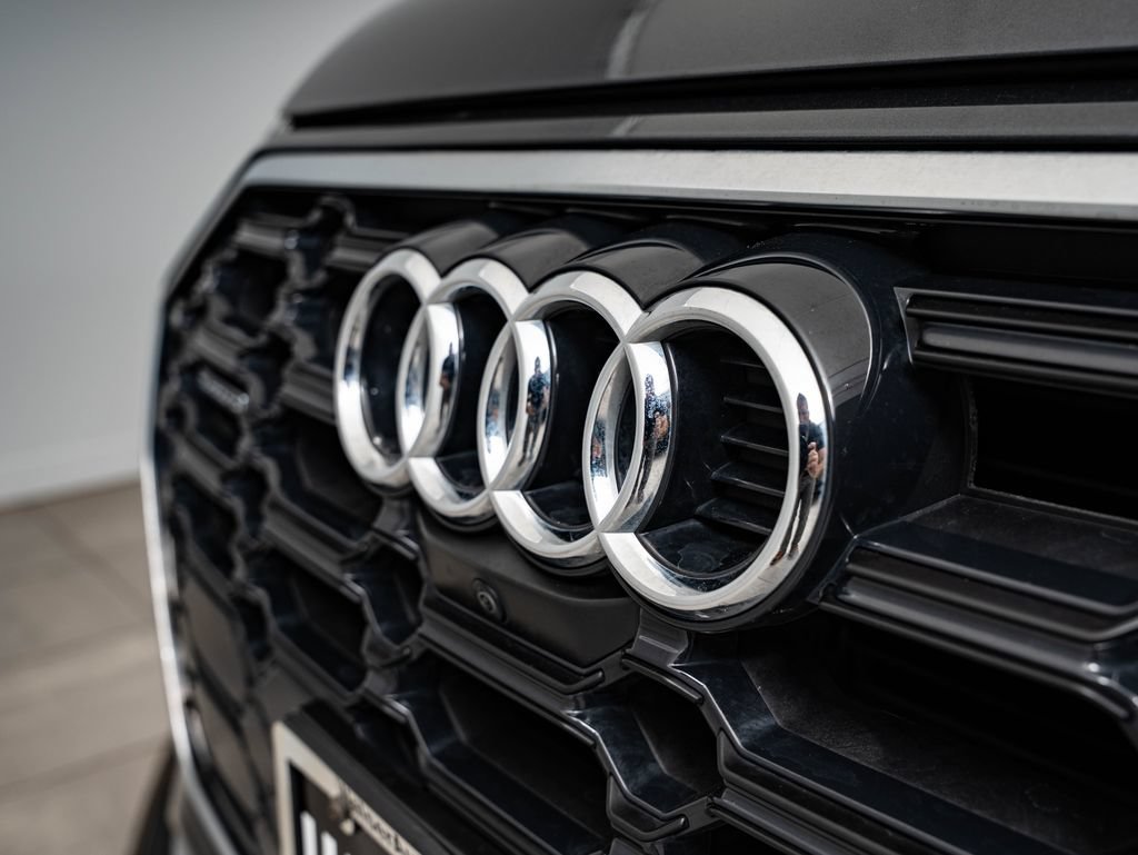 Used 2023 Daytona Gray Pearl Audi 45 S line Premium image 3