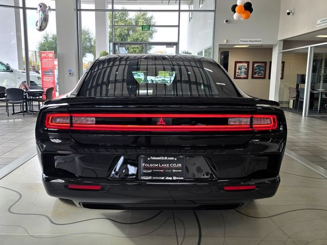 New 2026 Diamond Black Crystal Pearlcoat Dodge R/T Scat Pack image 5