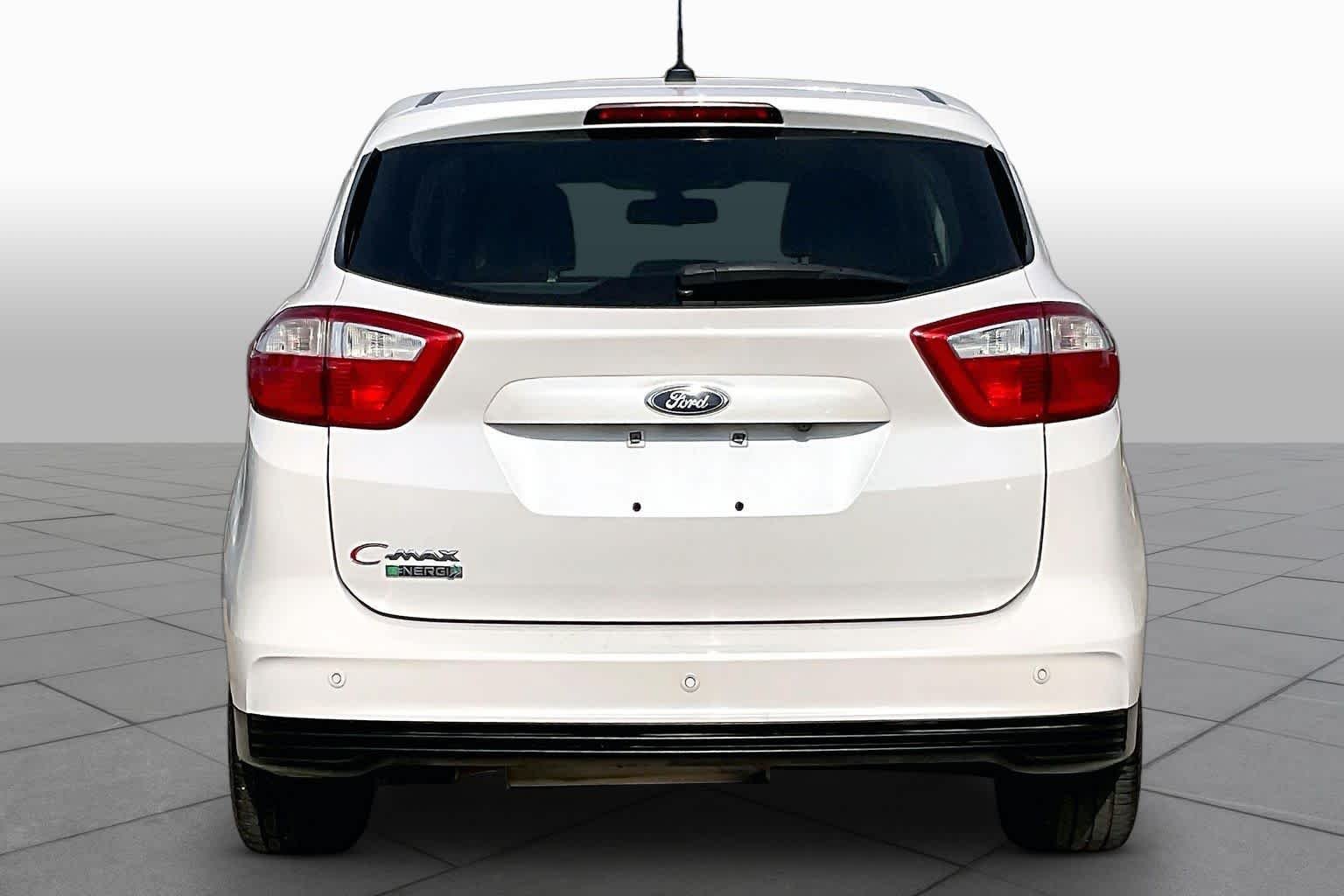Used 2015 White Platinum Metallic Tri-Coat Ford SEL image 4