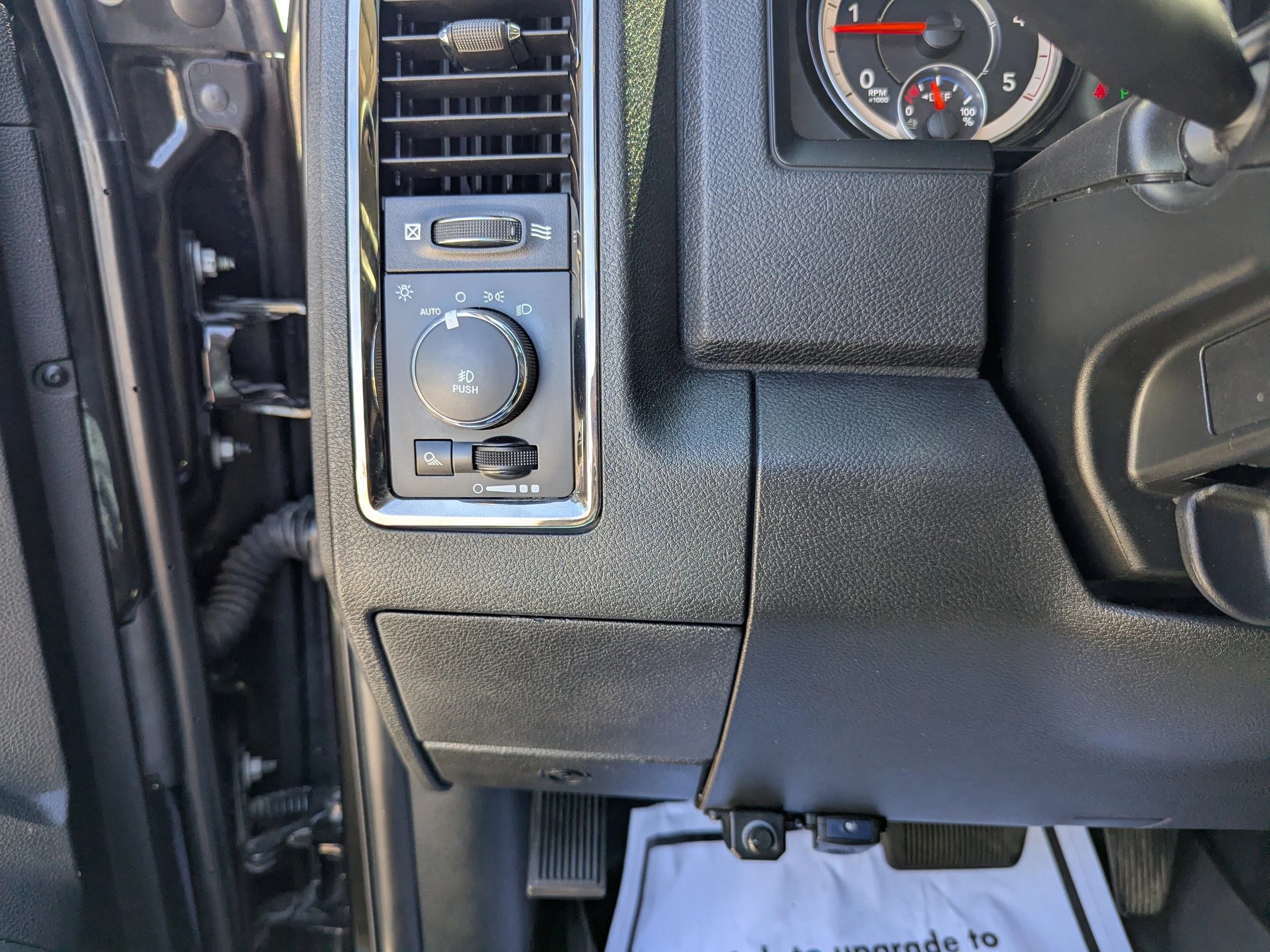 Used 2018 Brilliant Black Crystal Pearlcoat Ram Big Horn image 14