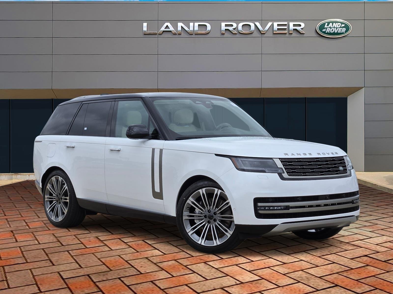 2026 Land Rover Range Rover 4.4 SE SWB's photo