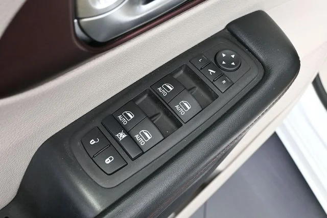 2020 Chrysler Pacifica Limited - Photo 20