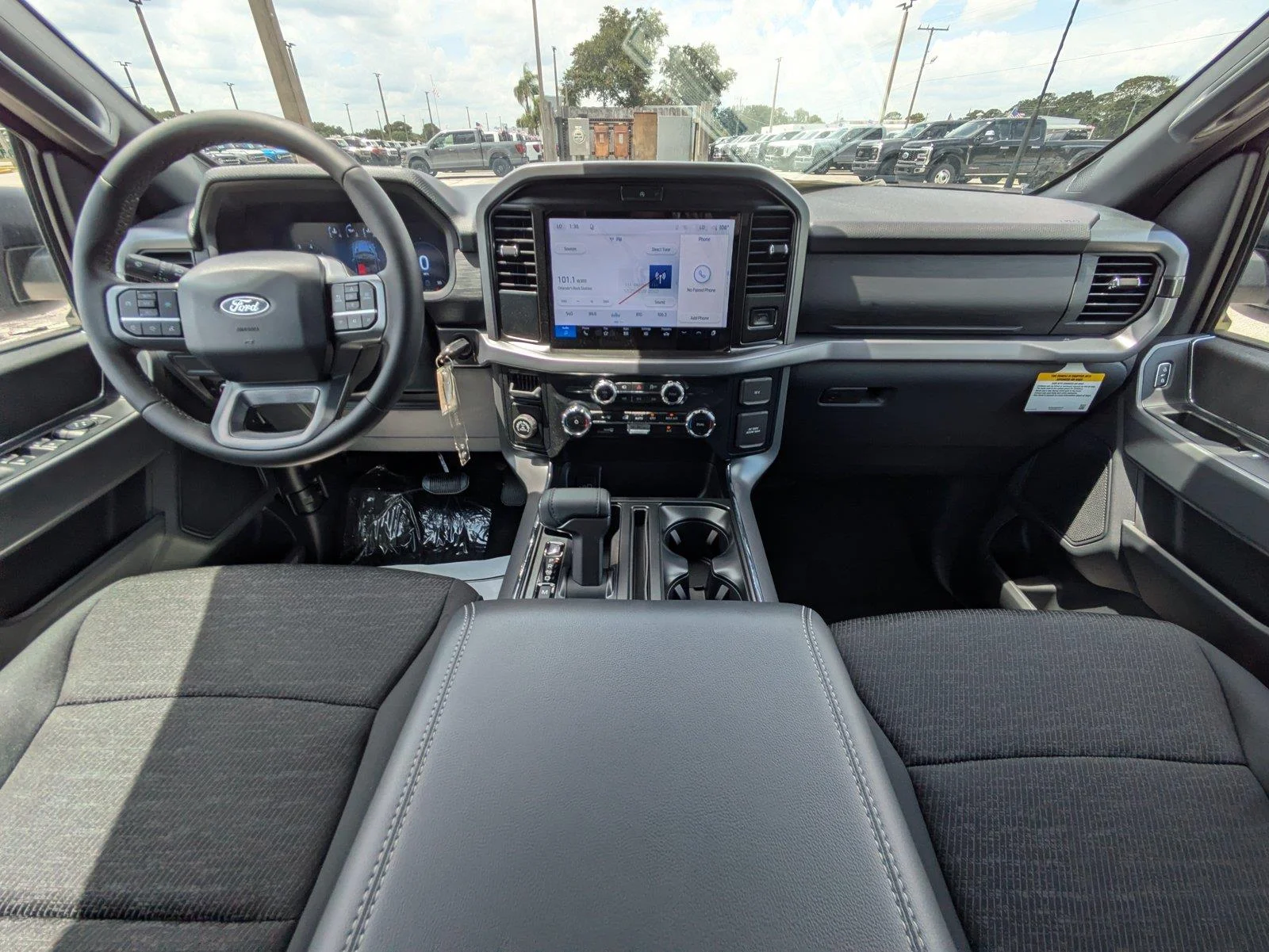 New 2026 Agate Black Metallic Ford XLT image 16