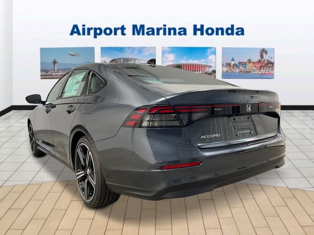 New 2026 Meteorite Gray Metallic Honda SE image 3