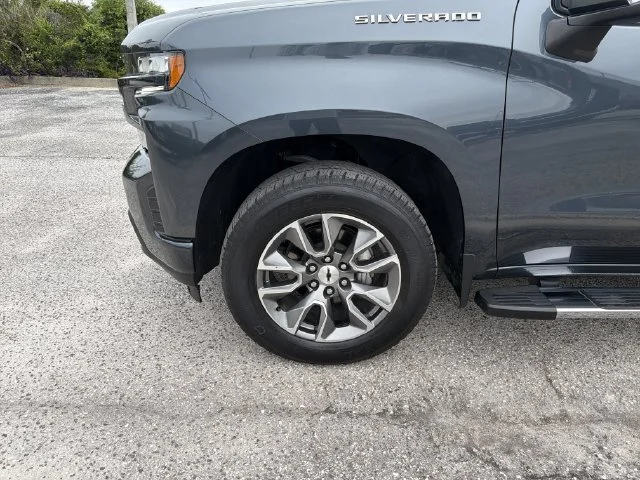 Used 2022 Gray Chevrolet RST image 32