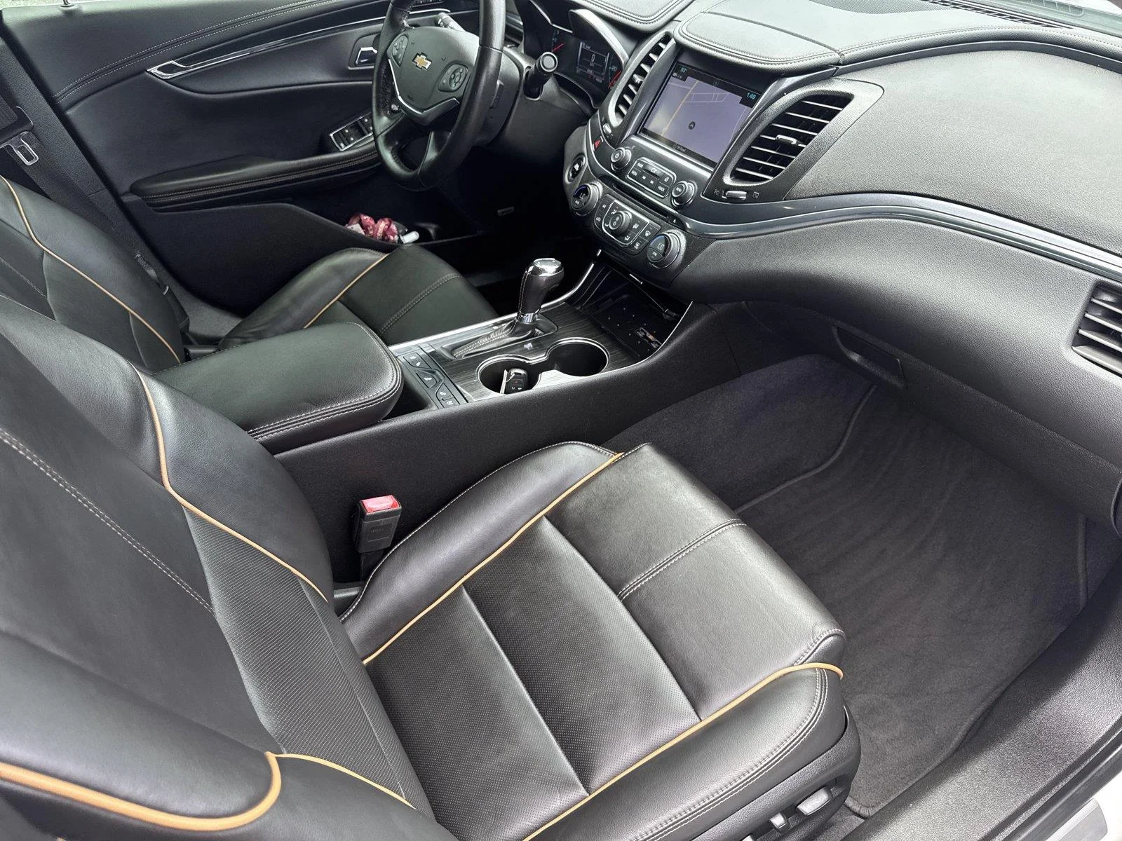 Used 2019 IRIDESCENT PEARL TRICOAT Chevrolet Premier image 33