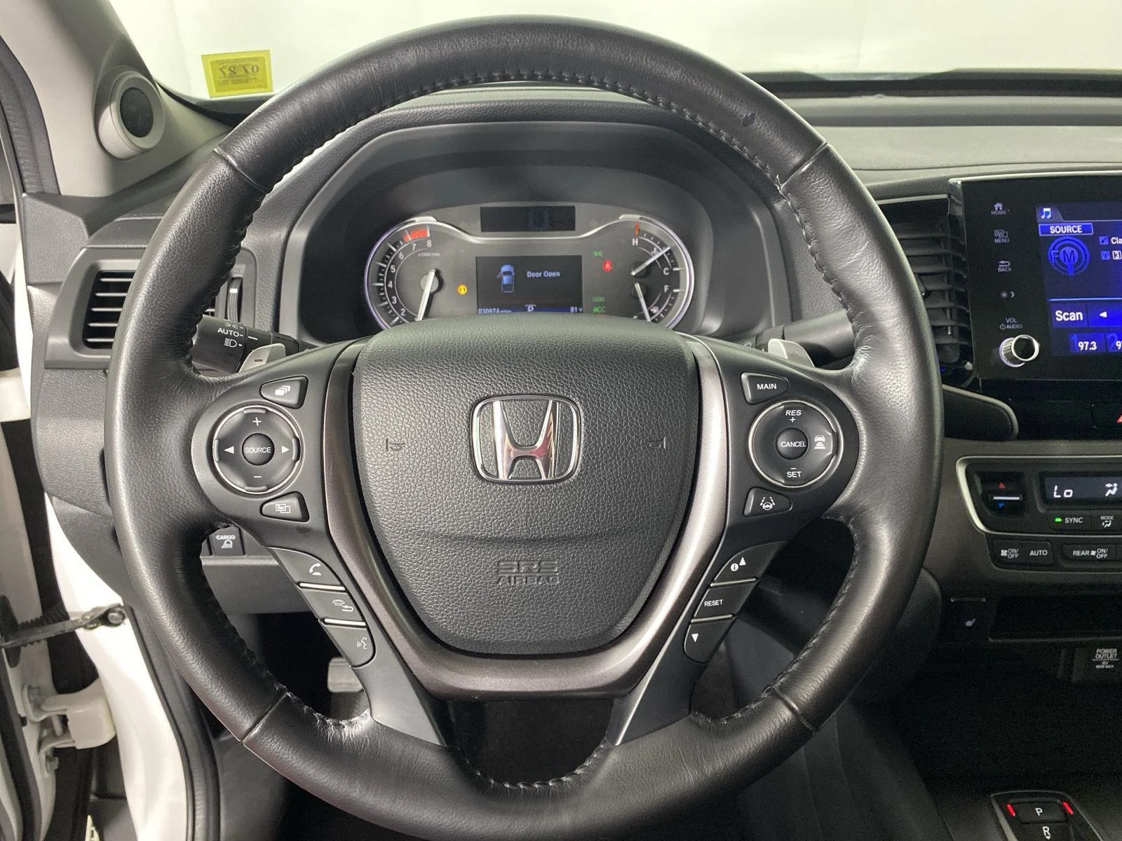 Used 2023 Platinum White Pearl Honda RTL image 13