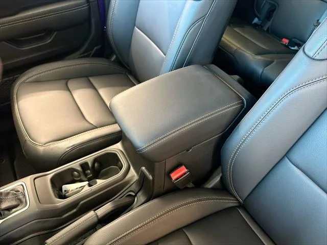 New 2026 Reign Exterior Paint Jeep Sahara image 20
