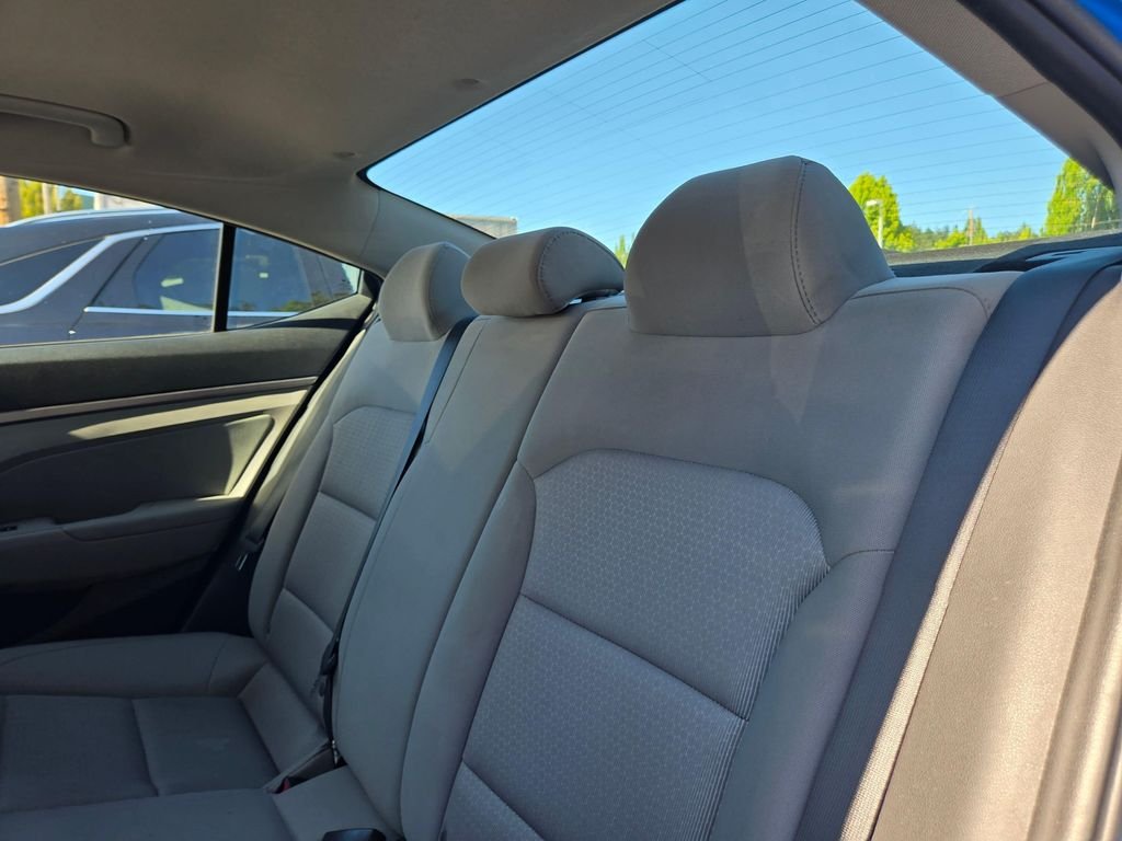 Used 2018 Electric Blue Hyundai SEL image 17