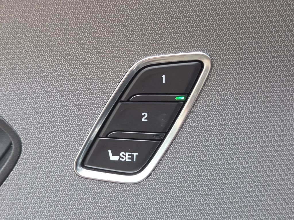 Used 2022 Majestic Black Pearl Acura A-Spec Package image 6