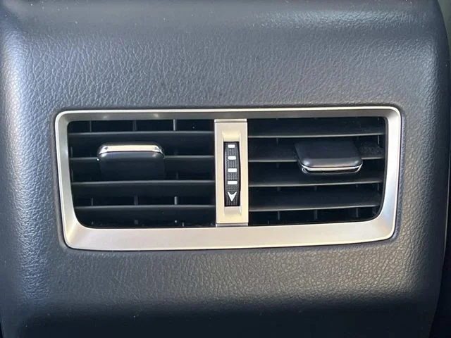 Used 2018 White Lexus 350L image 18