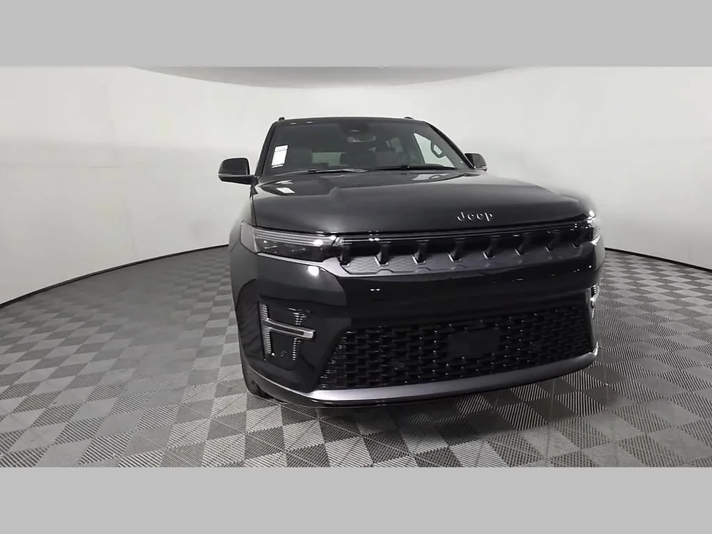 New 2026 High Gloss Black Exterior Paint Jeep Limited Altitude image 45