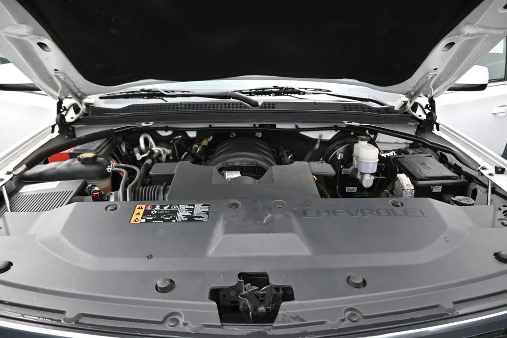 Used 2020 White Chevrolet LS image 25