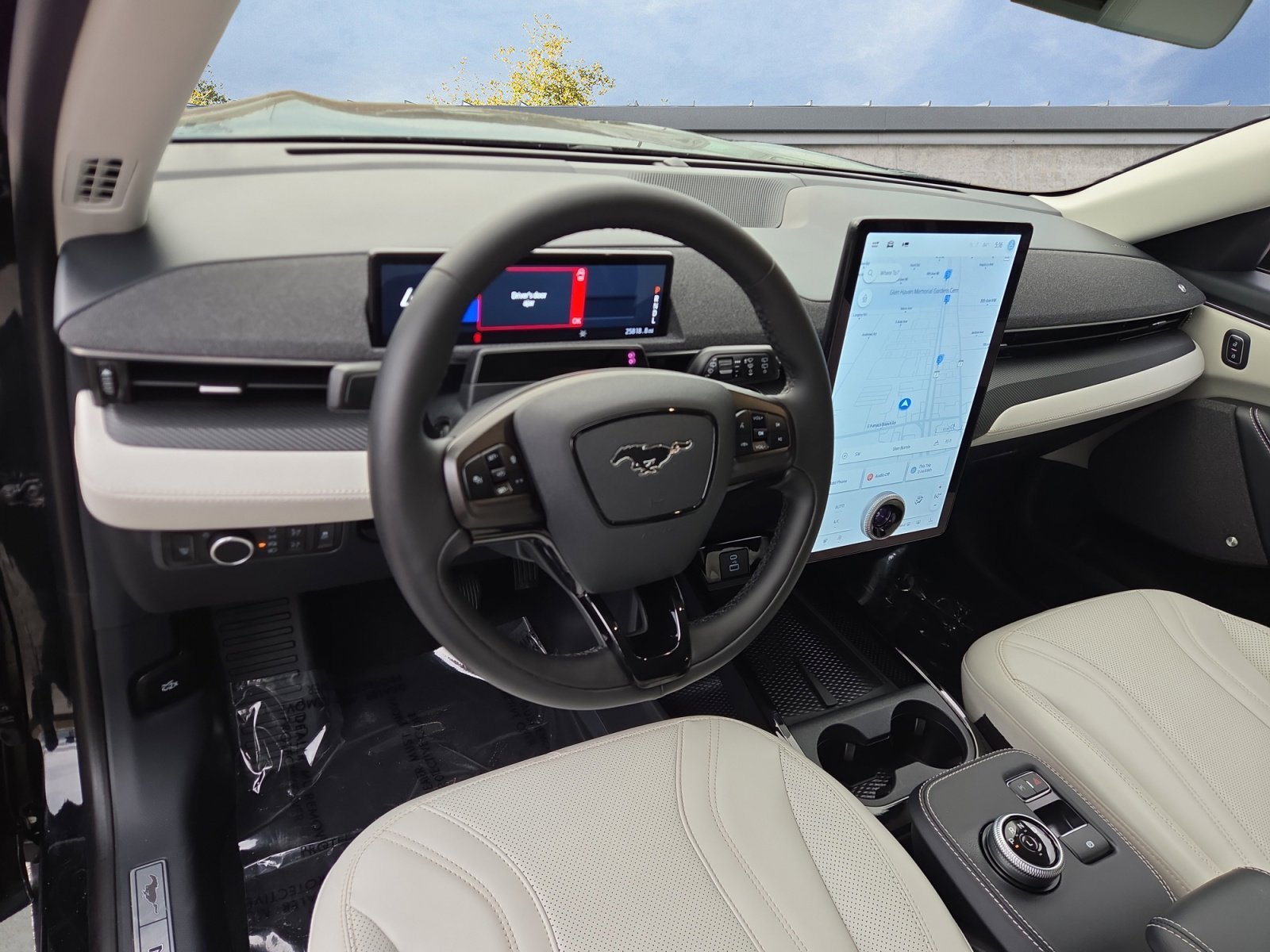 2023 Ford Mustang Mach-E Premium AWD - Photo 10
