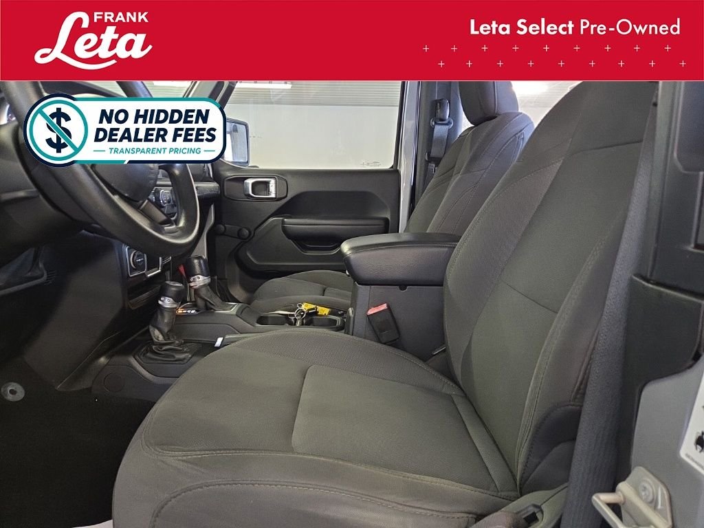 Used 2018 Billet Silver Metallic Clearcoat Jeep  image 15