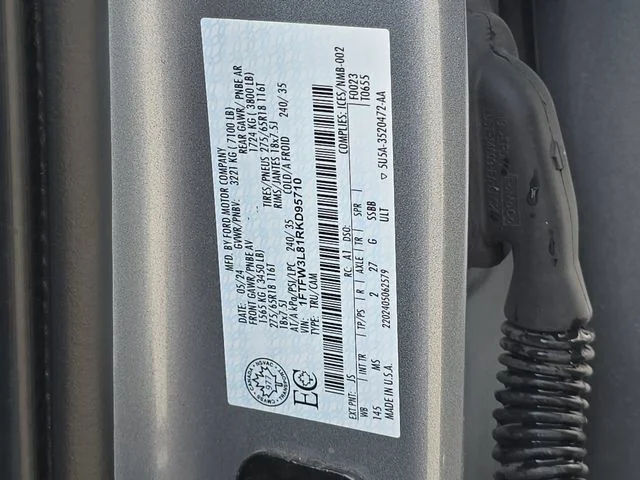 Used 2024 Silver Ford XLT image 23