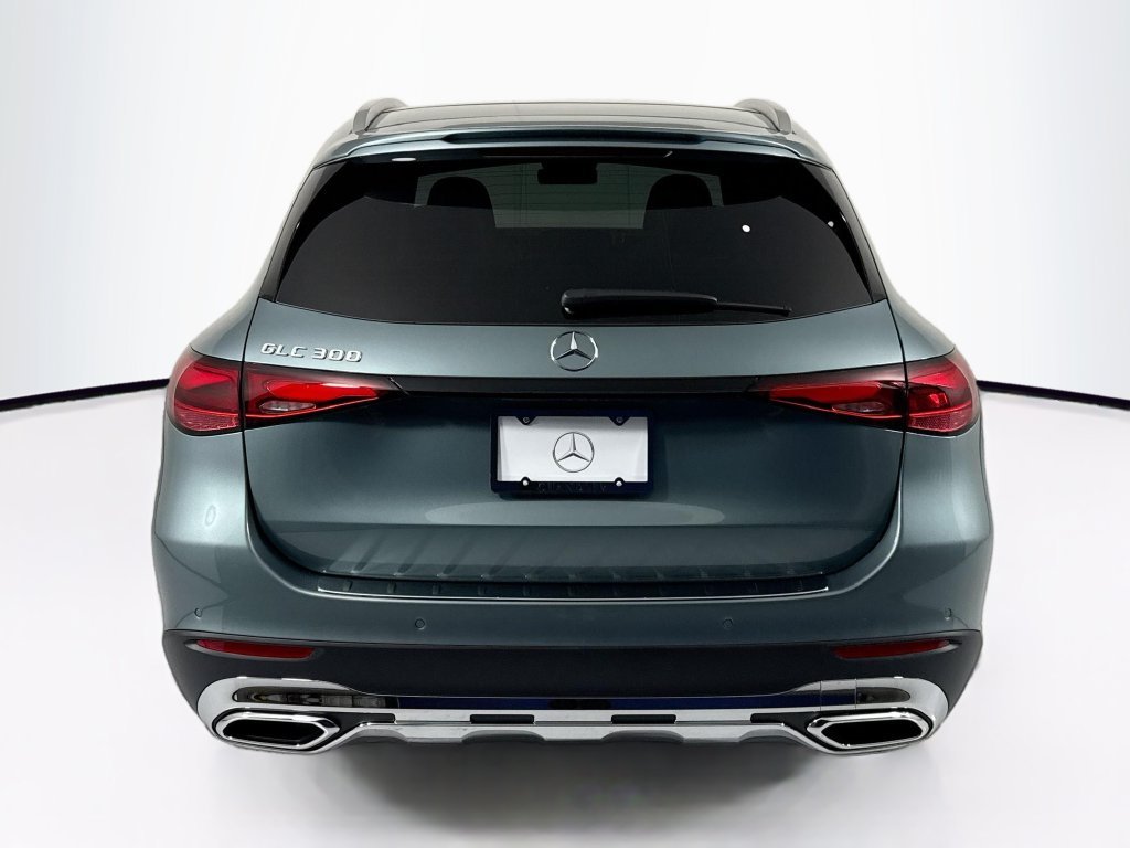 New 2027 Verde Silver Metallic Mercedes-Benz GLC 300 image 6