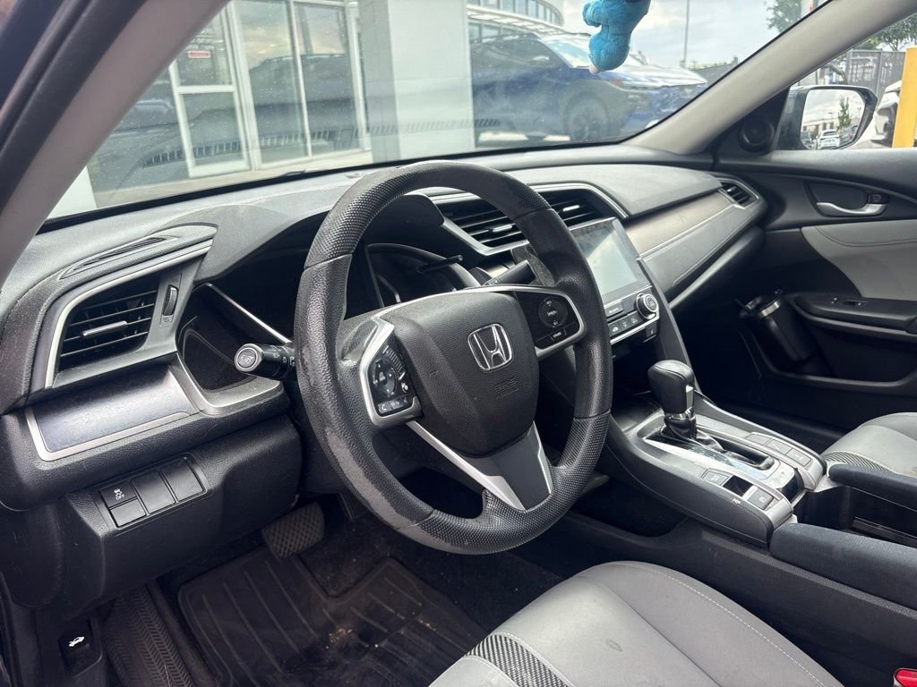 Used 2016  Honda EX-T image 13