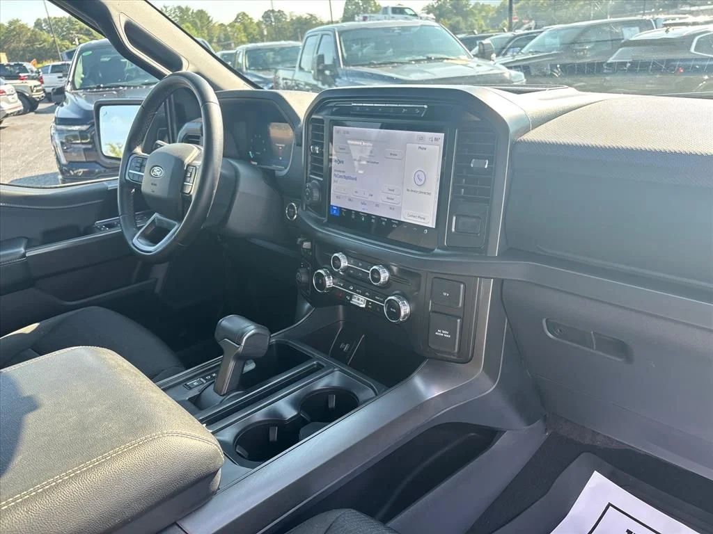 Used 2024 Black Ford XLT image 14