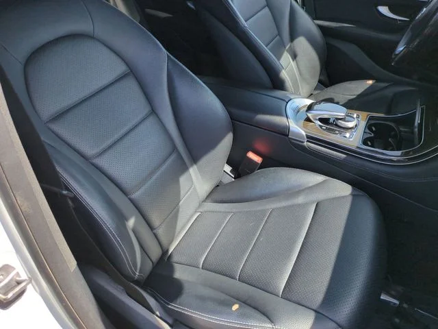 Used 2017 White Mercedes-Benz GLC 300 image 24