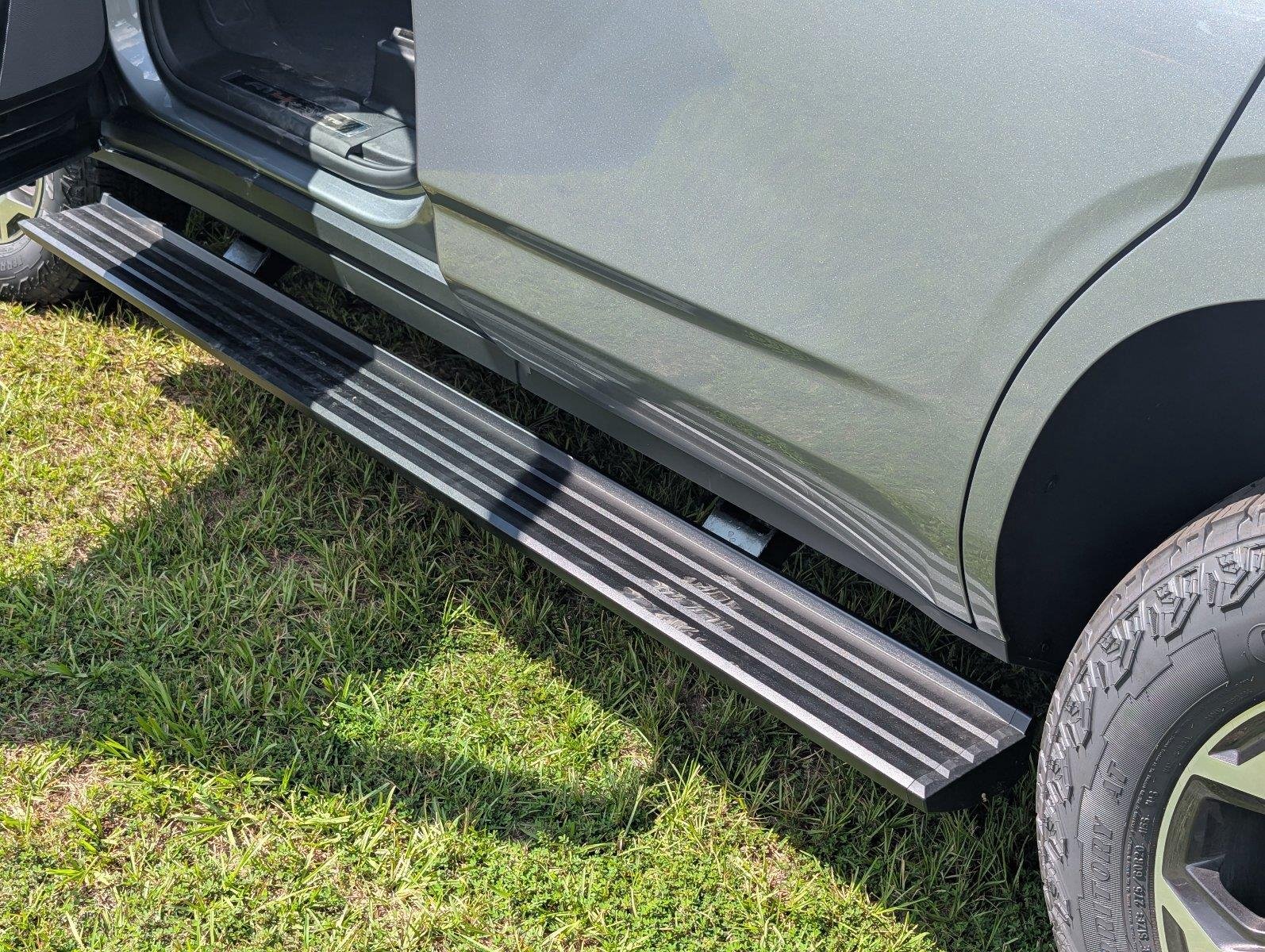 New 2026 Sterling Metallic GMC AT4 Ultimate image 11