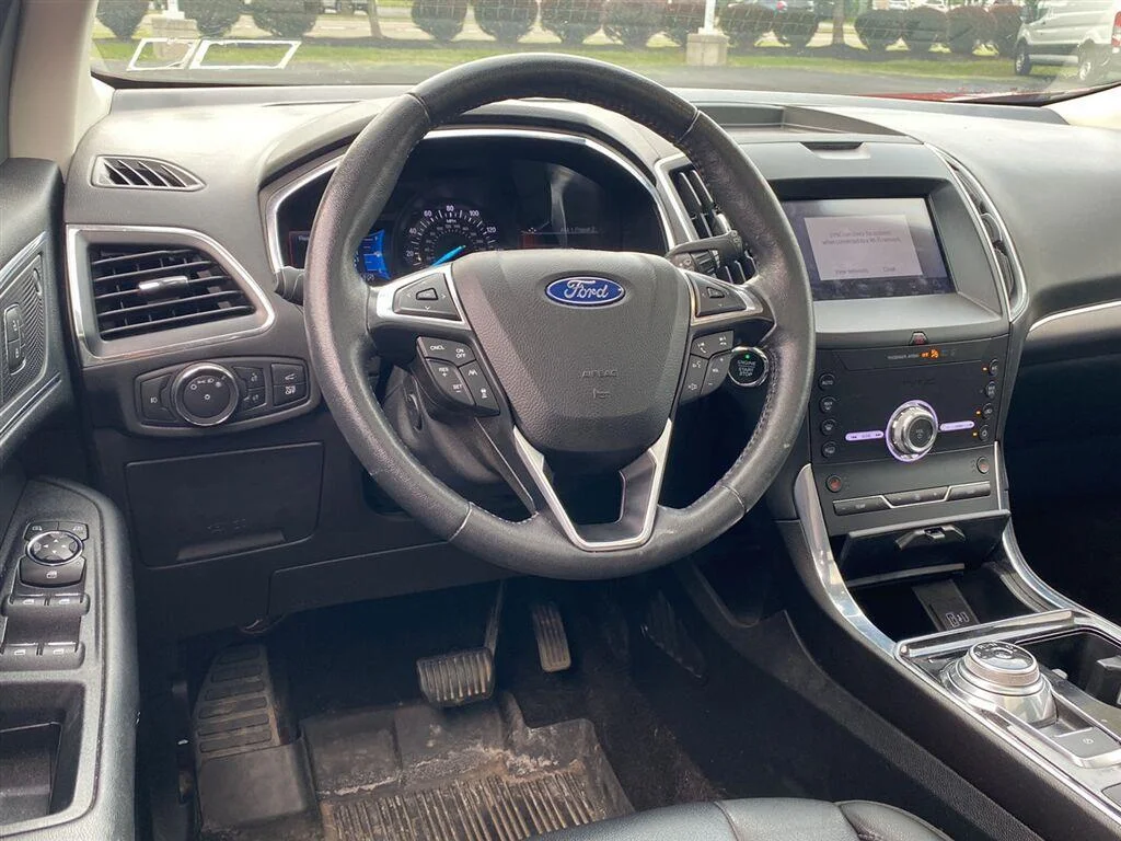Used 2020 Rapid Red Metallic Tinted Clearcoat Ford Titanium image 3