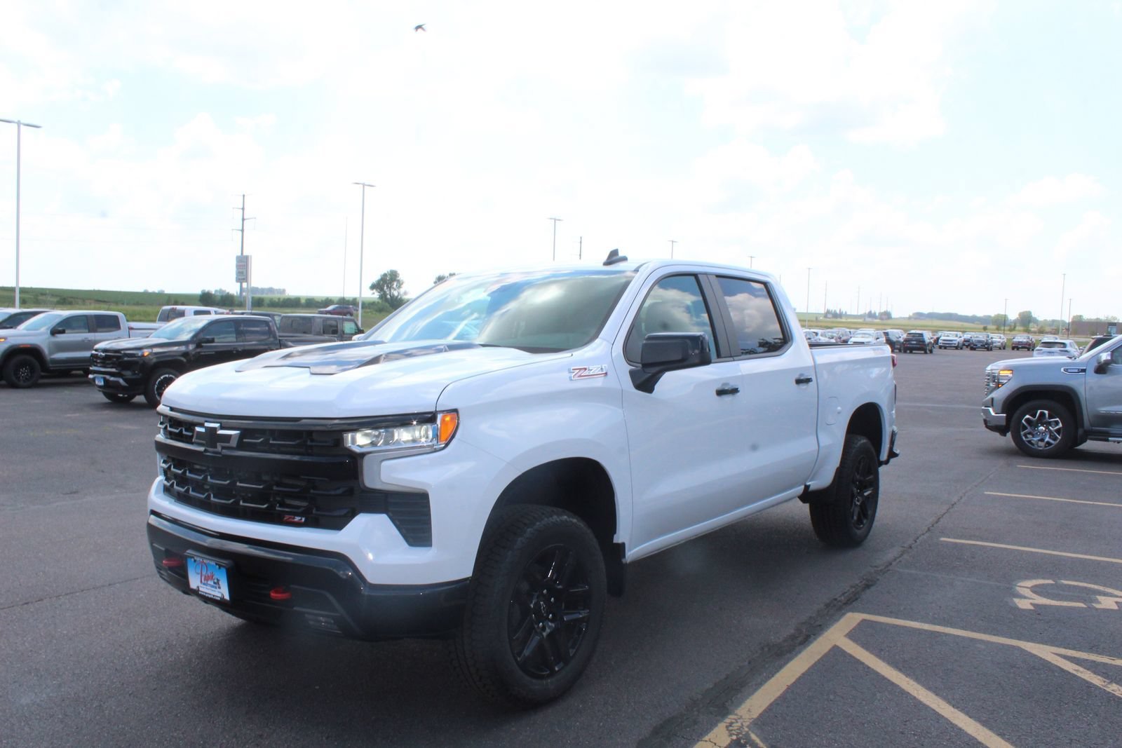 New 2026 Summit White Chevrolet LT Trail Boss image 5