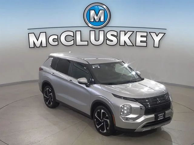 Used 2024 Silver Mitsubishi SE image 33