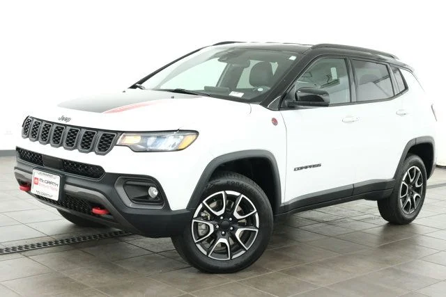 Used 2024 White Jeep Trailhawk image 2