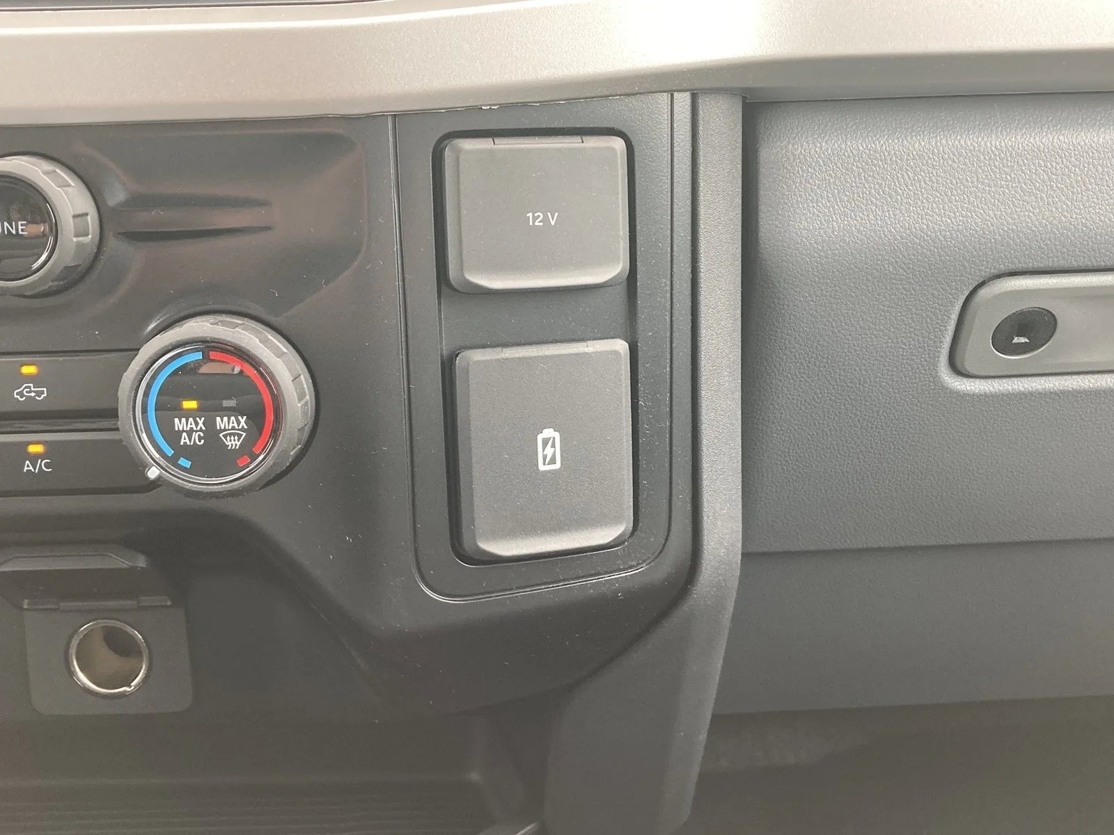 New 2026 Oxford White Ford F-350® XL image 25