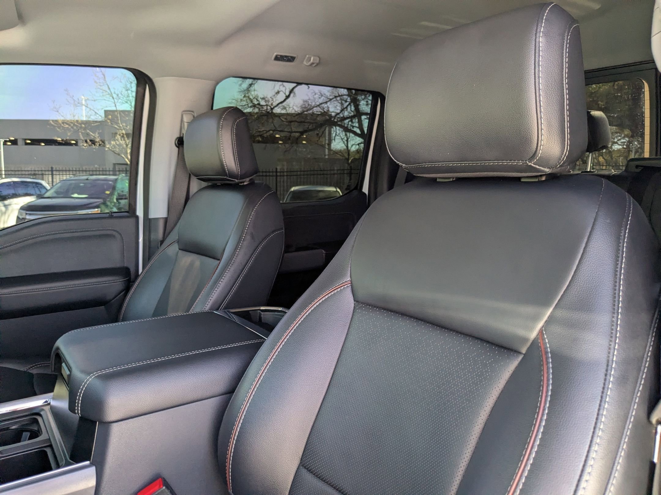 Used 2024 Oxford White Ford LARIAT image 11