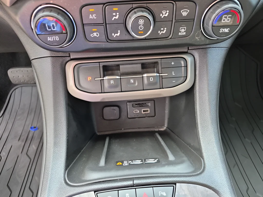 Used 2023 Sterling Metallic GMC Denali image 34