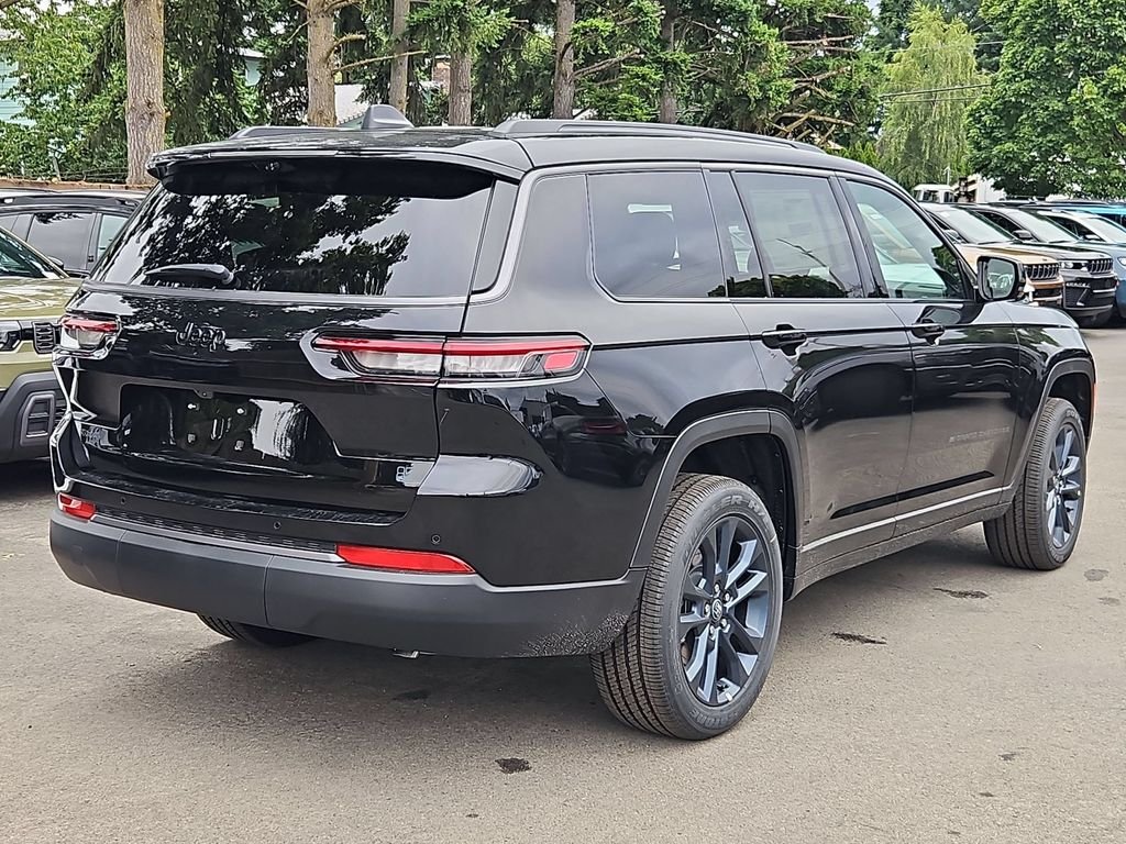 New 2026 Diamond Black Crystal Pearl-Coat Exterior Paint Jeep  image 7