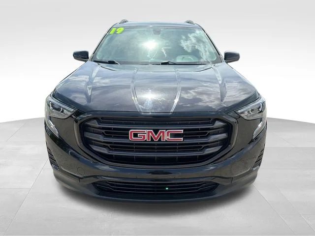 Used 2019 Black GMC SLE image 2