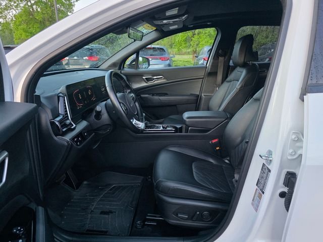 Used 2025 White Kia X-Line image 17