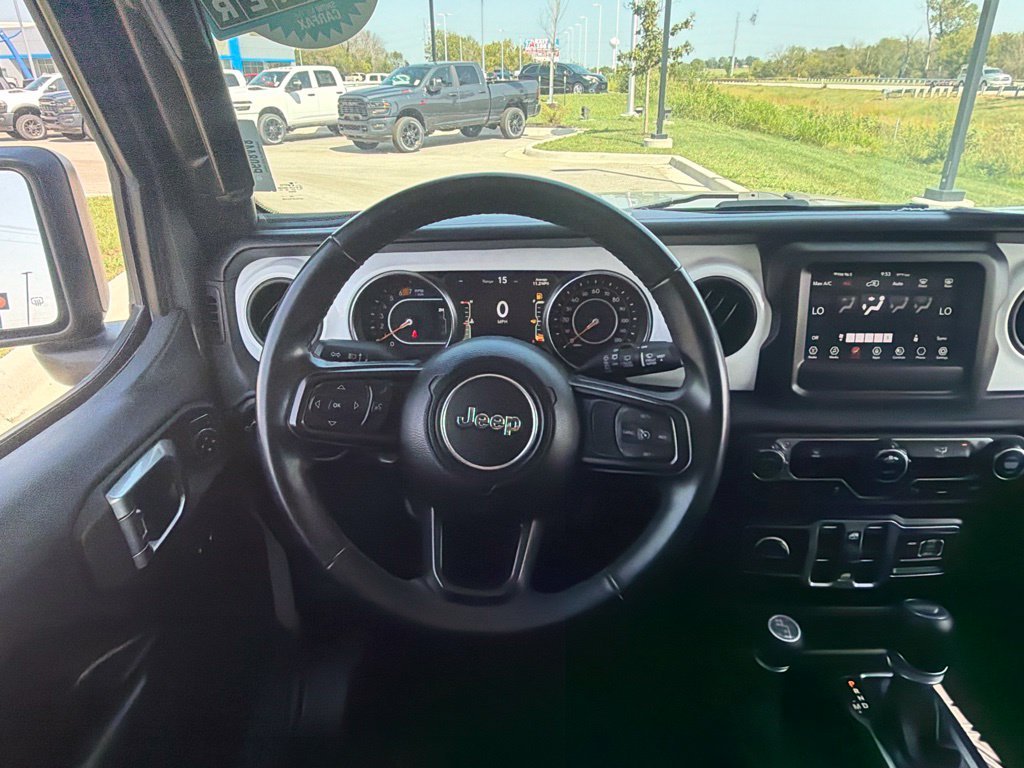 Used 2021 Gray Jeep Unlimited Sport image 12