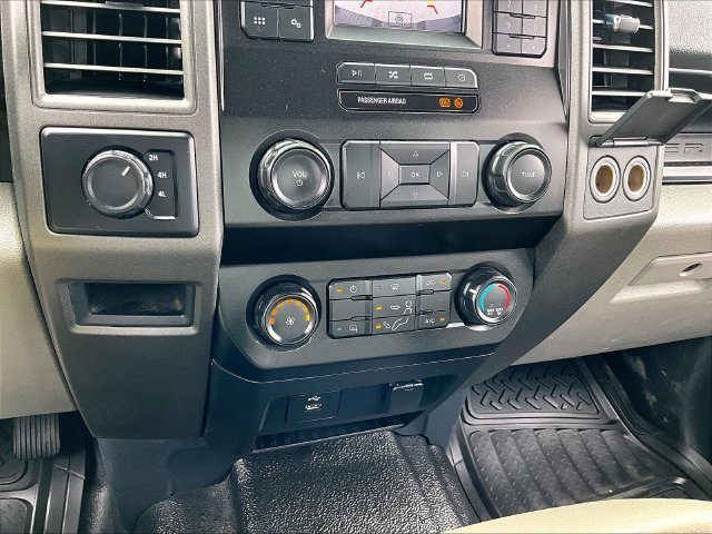 Used 2022 Silver Metallic Ford XL image 27