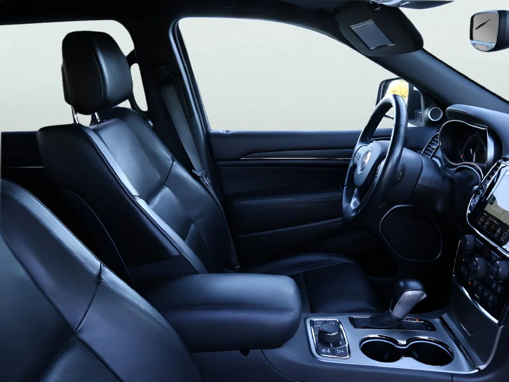 Used 2021 White Jeep High Altitude image 10