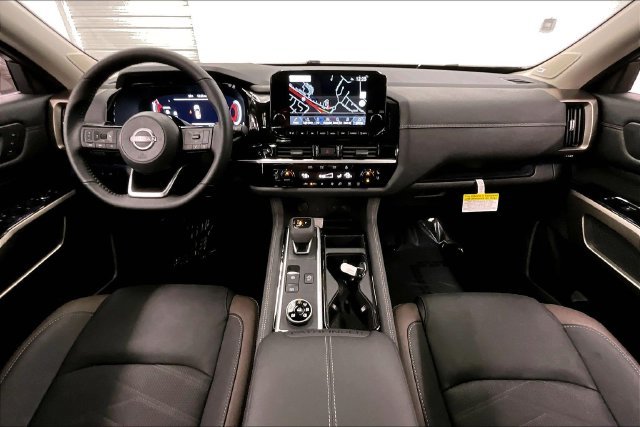 New 2025 Brilliant Silver Metallic Nissan Platinum image 6