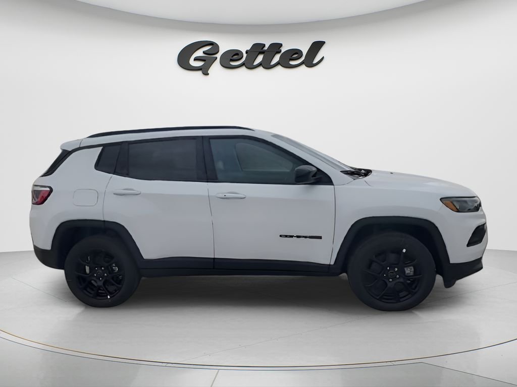 New 2026 Bright White Clear-Coat Exterior Paint Jeep Latitude image 9