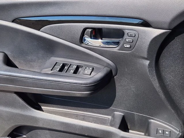 Used 2019 Black Honda Touring image 10