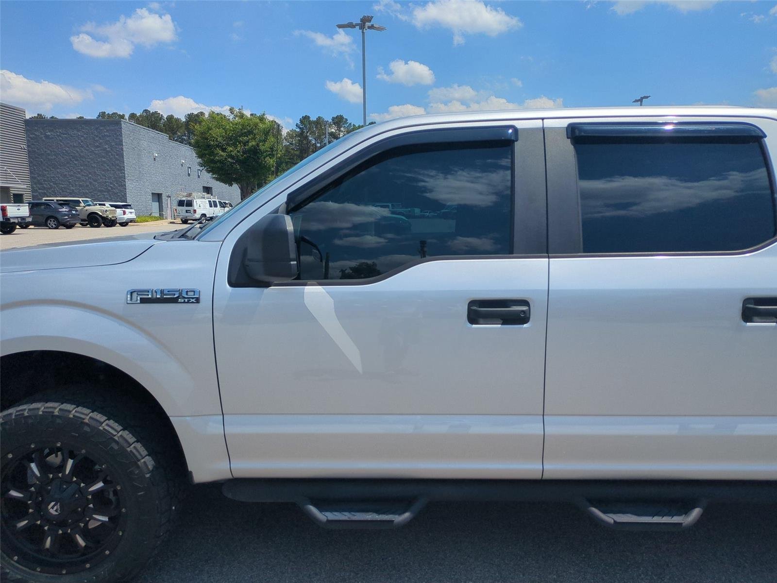 Used 2018 Ingot Silver Ford XL image 15