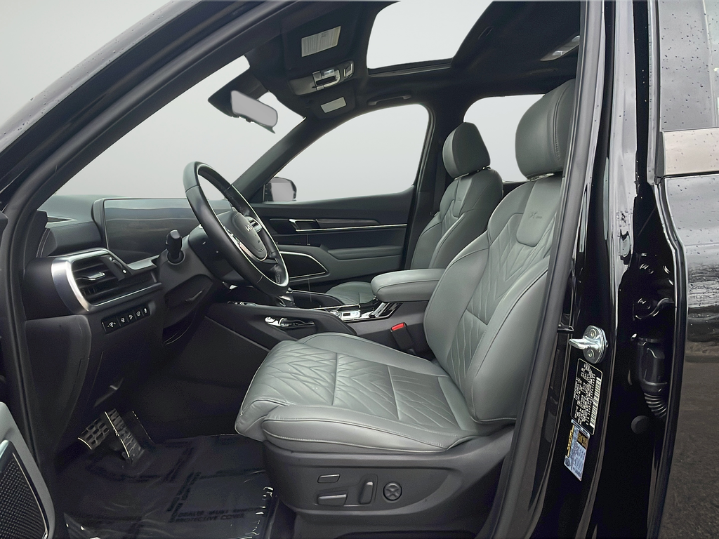 Used 2023 Black Kia SX-Prestige X-Pro image 10