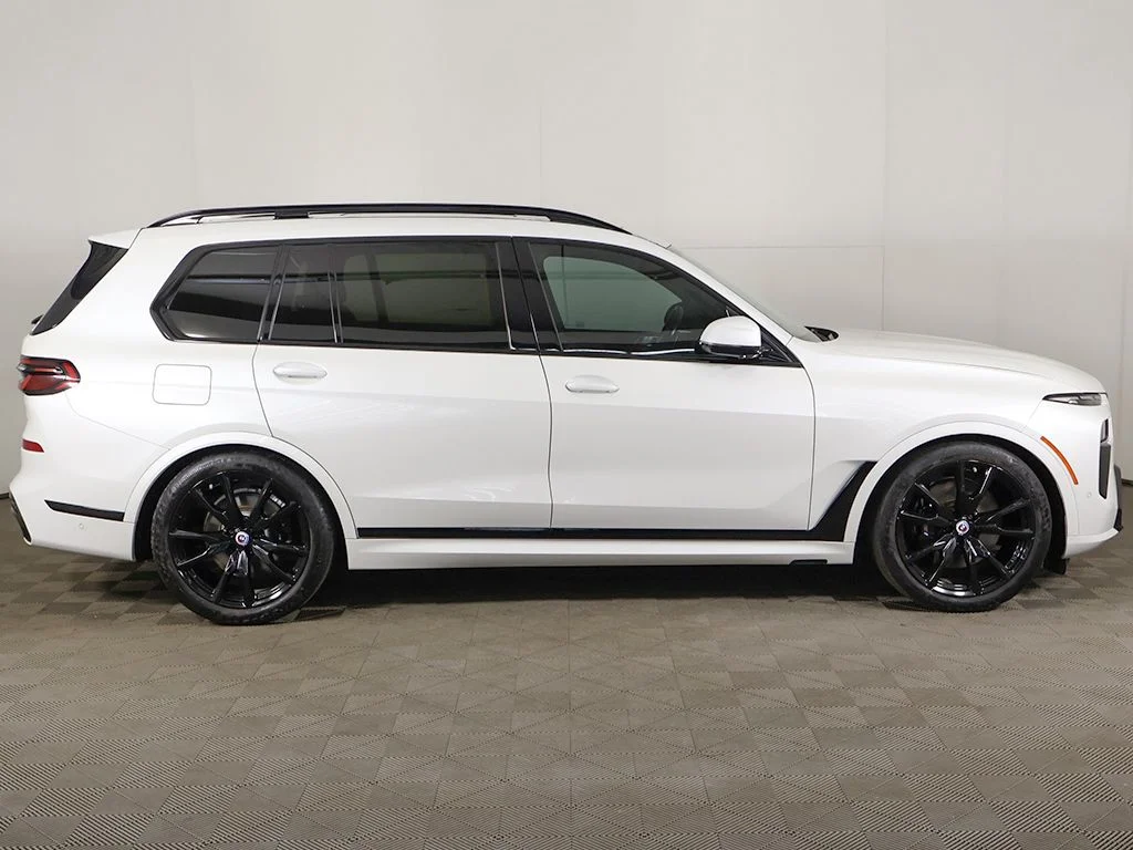 Used 2023 Alpine White BMW xDrive40i image 26