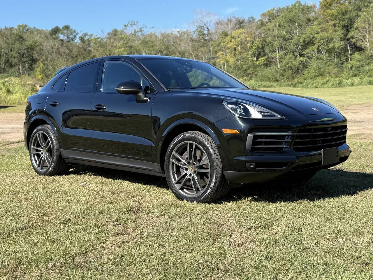 Used 2023 Black Porsche Coupe Platinum Edition AWD 4dr SUV image 4