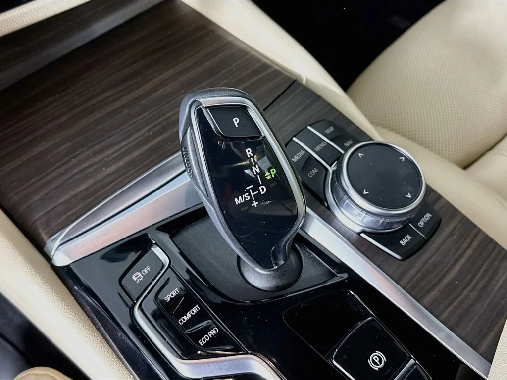 Used 2023 Blue Metallic BMW 540i xDrive image 21