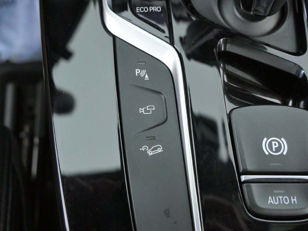 Used 2021 Dark Graphite Metallic BMW xDrive30i image 42