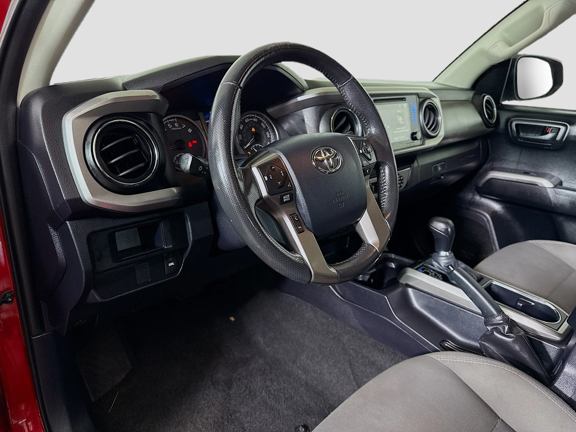 Used 2017 Barcelona Red Metallic Toyota SR5 image 18